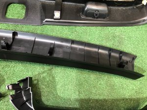 バックドアトリム SUBARU LEGACY OEM 94320AJ000VH, 94310AJ000VH, 94330AJ000VH BR9 2011 White Pearl 37J