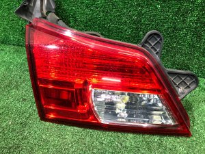 バックドアテールランプ левый SUBARU LEGACY OEM 84912AJ240 BR9 2011
