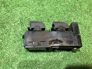 กล่องควบคุมกระจกไฟฟ้า DAIHATSU TANTO OEM 84820-B2440 LA600S 2017 KF