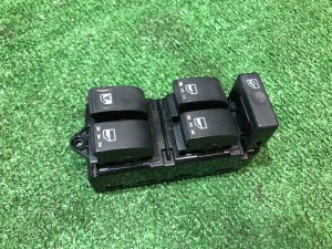 กล่องควบคุมกระจกไฟฟ้า DAIHATSU TANTO OEM 84820-B2440 LA600S 2017 KF