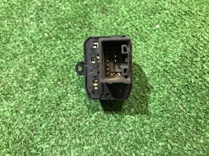 后视镜控制模块 DAIHATSU TANTO OEM 84820B2440 LA600S 2017 KF
