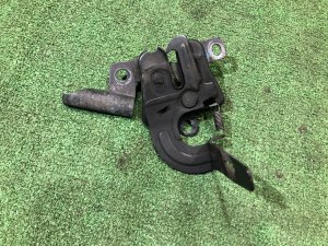 กลอนล็อกฝากระโปรงหน้า 57310AE000 SUBARU LANCASTER
