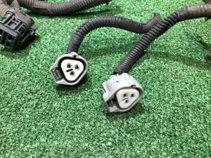 ปลั๊กไฟหน้า SUBARU LANCASTER OEM 84952AE020 BHE 2000