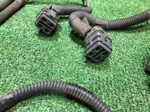 ปลั๊กไฟหน้า SUBARU LANCASTER OEM 84952AE020 BHE 2000