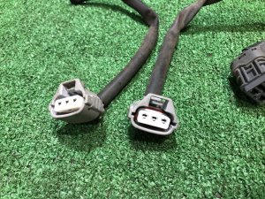 ปลั๊กไฟหน้า SUBARU LANCASTER OEM 84952AE020 BHE 2000