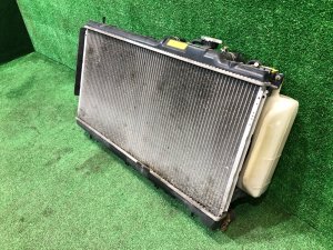 发动机水箱 SUBARU LANCASTER OEM 45111AE060, 45131AE010, 73310AE010 BHE 2000 EZ30
