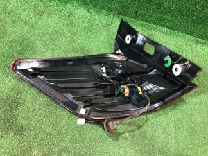右テールランプ SUBARU EXIGA OEM 84912YC020 YA5 2009