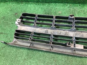 Radiator grille LAND CRUISER 80 до рест 1990-1994г TOYOTA LAND CRUISER OEM 53111-60060, 53111-60100 J80