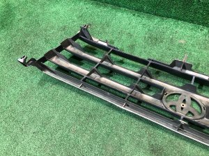 中网 2й рестайлинг 2005-2007г TOYOTA LAND CRUISER 100 OEM 53101-60260, 53101-60967 J100