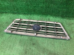 Решетка радиатора TLC Cygnus 1й рестайлинг 2002-2005г TOYOTA LAND CRUISER CYGNUS OEM 53111-60470 J100