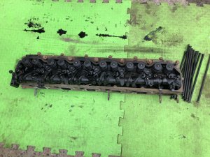 Right cylinder head с коромыслом! ISUZU GIGA OEM 1-11110-834-0 CXZ82K1D 2007 12PE1