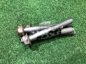 Tornillos del travesaño delantero SUBARU EXIGA OEM 901000304 YA5 2009
