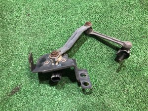 フロントヘッドライトレベリングセンサー SUBARU EXIGA OEM 84021AG000 YA5 2009